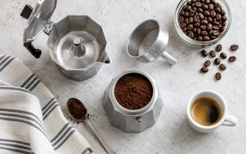 Způsoby přípravy kávy: espresso, filtr, French press, moka a další