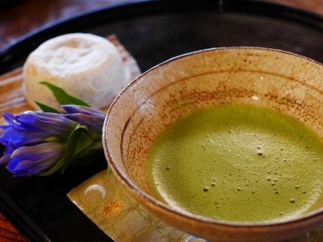 Jak připravit práškový čaj matcha?