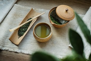 Jak připravit a skladovat japonský zelený čaj